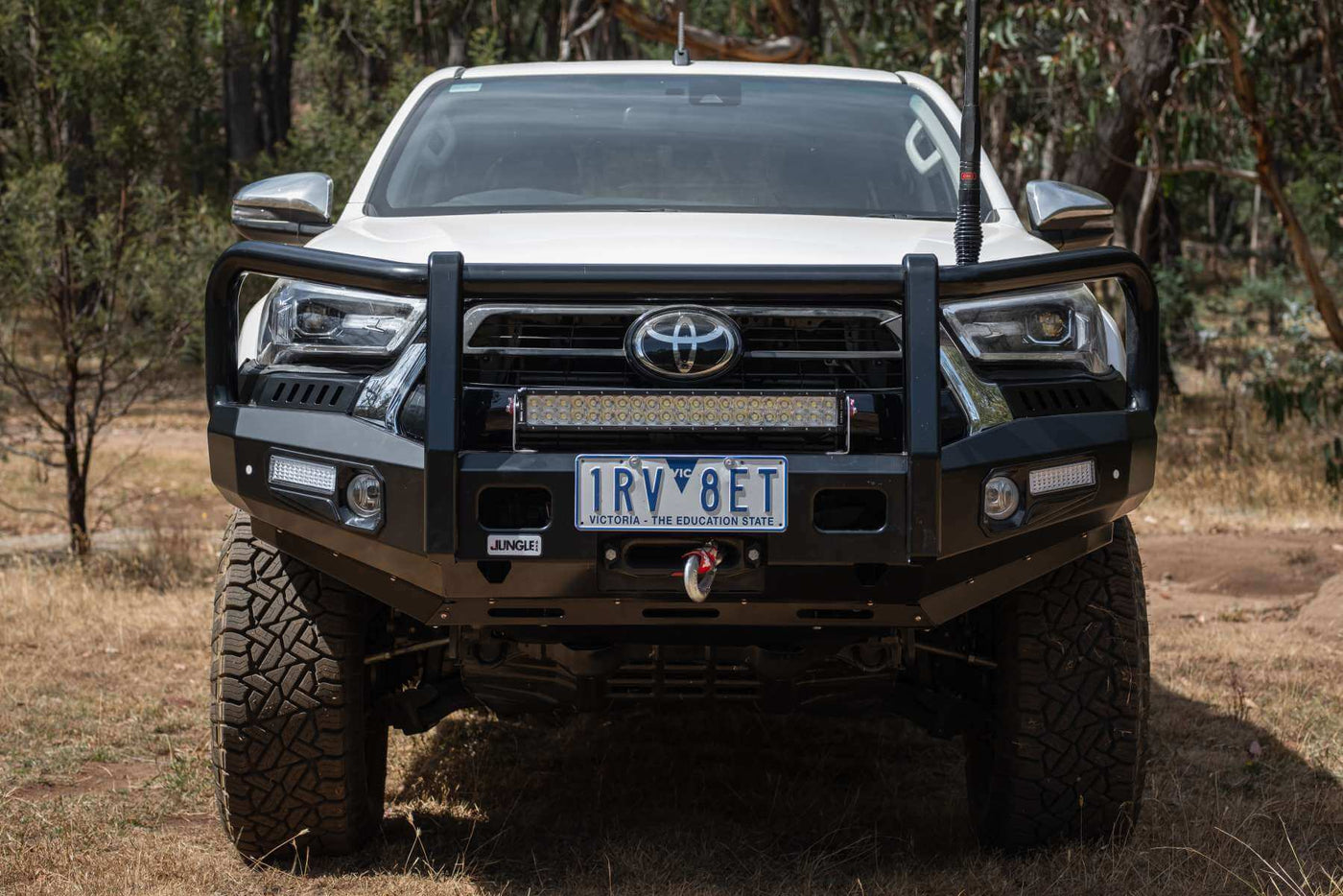 Deluxe Bar Toyota Hilux 2020+